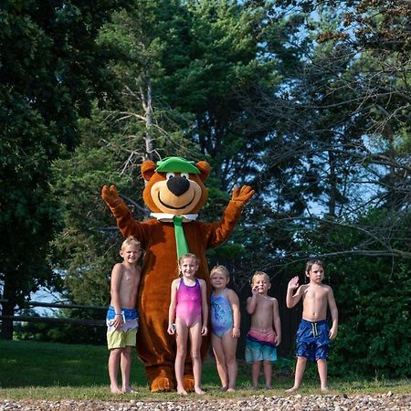 Yogi Bear'S Jellystone Park Camp-Resort Wisconsin Dells Lake Delton Buitenkant foto