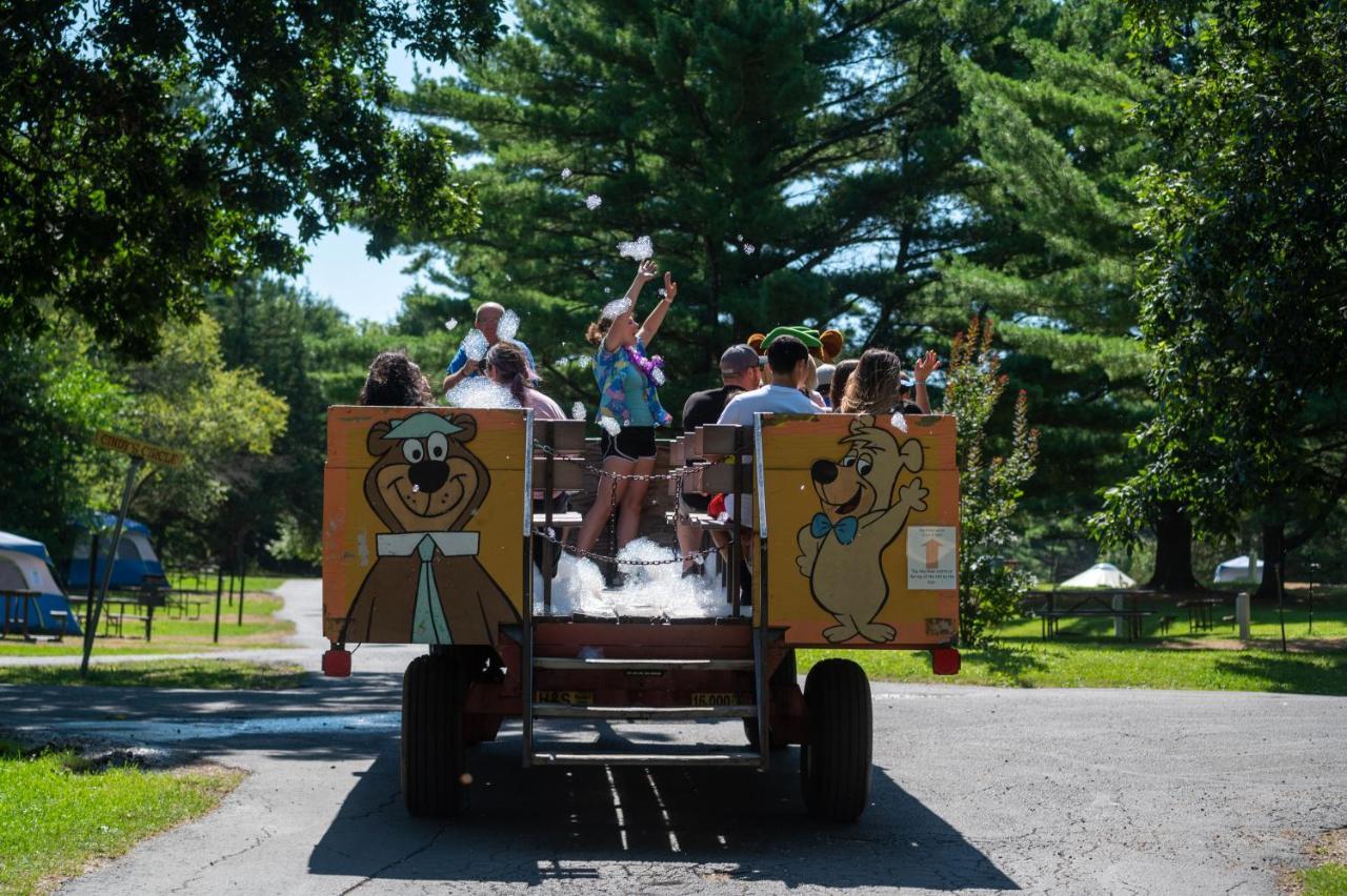 Yogi Bear'S Jellystone Park Camp-Resort Wisconsin Dells Lake Delton Buitenkant foto