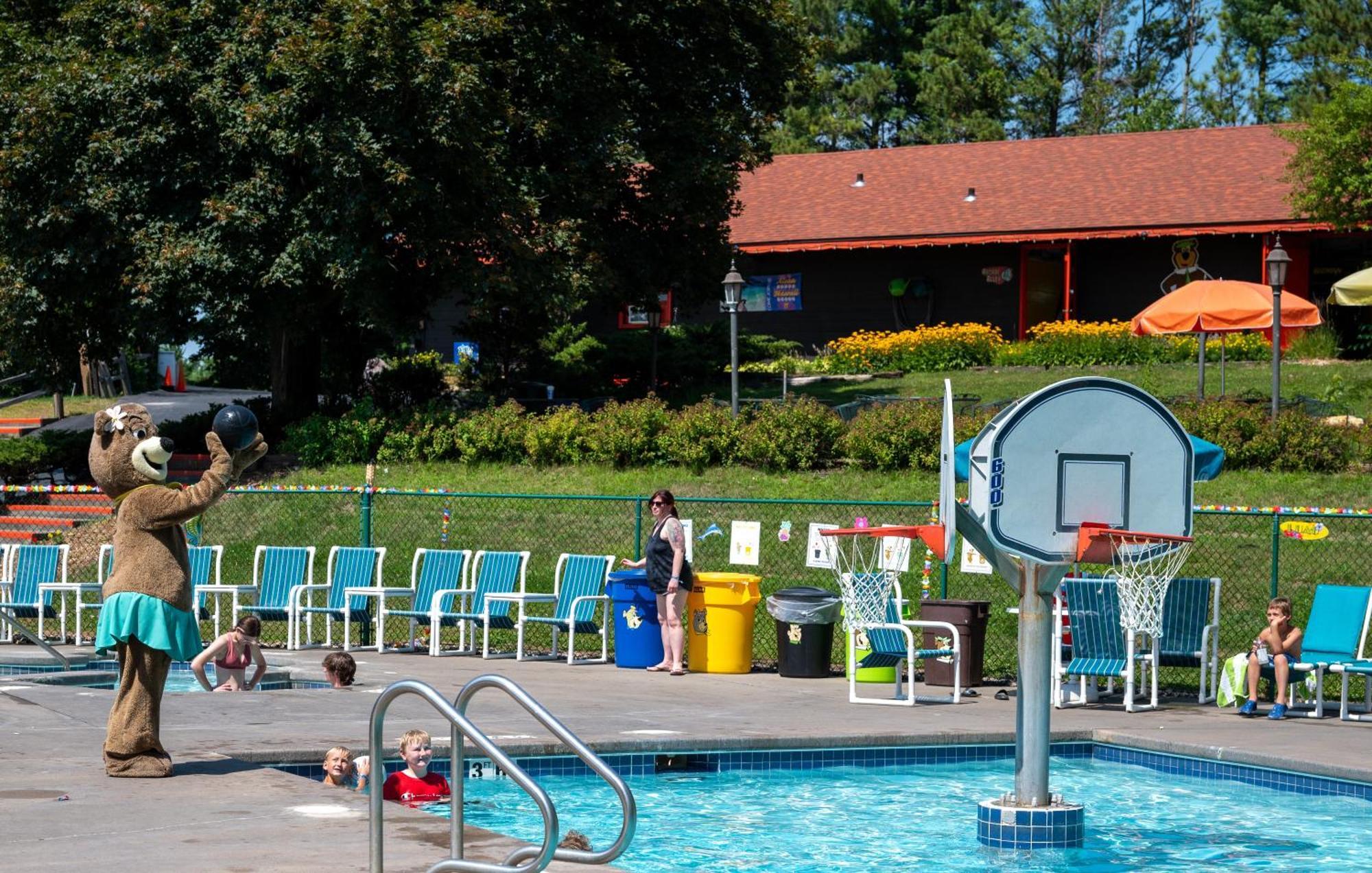 Yogi Bear'S Jellystone Park Camp-Resort Wisconsin Dells Lake Delton Buitenkant foto